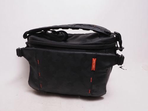  OneMo スリング 11L 【中古】