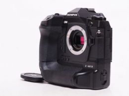 オリンパス OM-D E-M1X ボディ 【中古】(B:930)