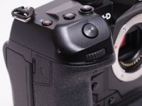 オリンパス OM-D E-M1X ボディ 【中古】(B:930)
