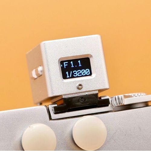 荻窪カメラのさくらや / 蔵Cura カメラ露出計 KEKS KM-Q 背面画面シルバー