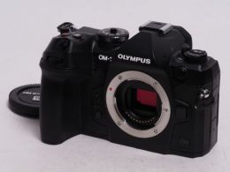 オリンパス OM-1 ボディ 【中古】(B:407)