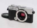 オリンパス OMｼｽﾃﾑ E-P7 ボディ 【中古】(B:788)
