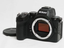ニコン Z5 II ボディ 【中古】(B:102)