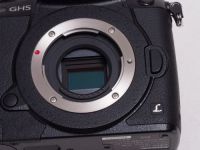 パナソニック DC-GH5 ボディ 【中古】(B:173)