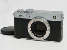 フジフイルム X-E5 ボディシルバー  【中古】(B:842)