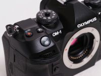 オリンパス OM-1 ボディ 【中古】(B:075)