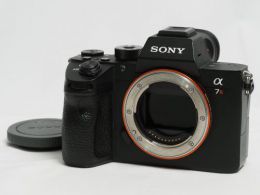 ソニー α7RIII (ILCE-7RM3) ボディ【中古】(B:016)