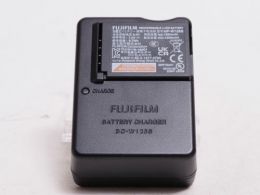フジフイルム BC-W126S + NP-W126S 【中古】