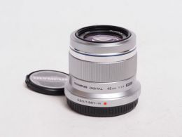 オリンパス M.ZUIKO D 45mm F1.8 シルバー 【中古】(L:966)