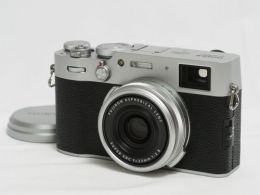 フジフイルム X100V シルバー 【中古】(B:267)