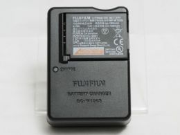 フジフイルム BC-W126S+NP-W126S 【中古】