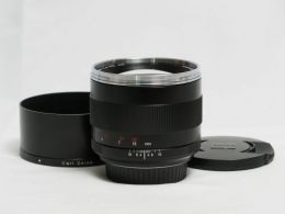 カールツアイス Planar T* 85mmF1.4 ZE 【中古】(L:320)