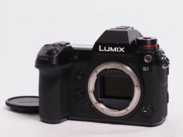 パナソニック DC-S1-K 【中古】(B:234)