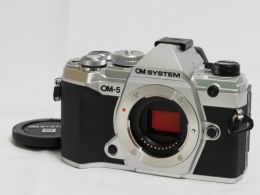 オリンパス OMｼｽﾃﾑ OM-5 ボディ 【中古】(B:915)