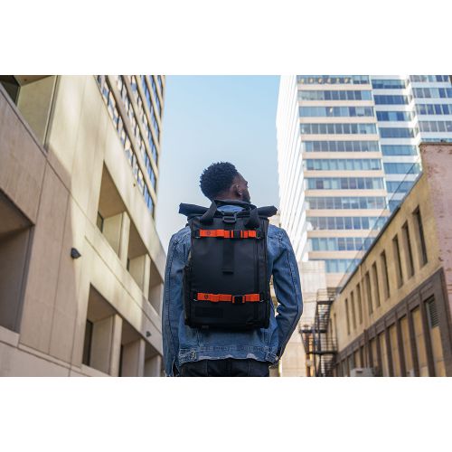 荻窪カメラのさくらや / WANDRD プレミアムアクセサリーストラップス