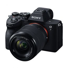 ソニー α7 IV ズームレンズキット[ILCE-7M4K]【下取優待引あり】★キャンペーン★
