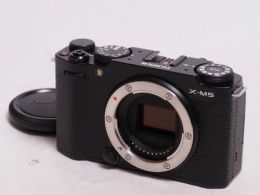 フジフイルム X-M5 ボディ ブラック 【中古】(B:980)