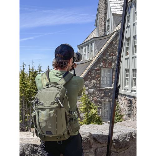 荻窪カメラのさくらや / think TANK Photo バックライト 26L☆1/20まで