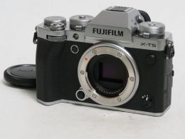 フジフイルム X-T5 シルバー ボディ 【中古】(B:883)