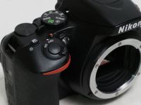 ニコン D5600 ボディ 【中古】(B:459)