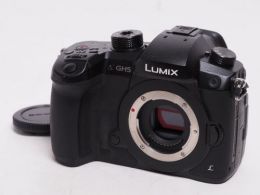 パナソニック DC-GH5 ボディ 【中古】(B:375)