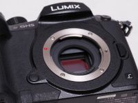 パナソニック DC-GH5 ボディ 【中古】(B:479)