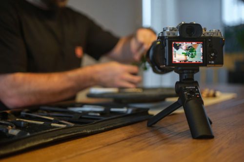 最安値⭐︎fujifilm / 三脚グリップ/TG-BT1 三脚グリップ TG-BT1: 写真用品・カメラアクセサリー | フジ