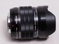 オリンパス M.ZUIKO DIGITAL 8mm F1.8 PRO 【中古】(L:500)