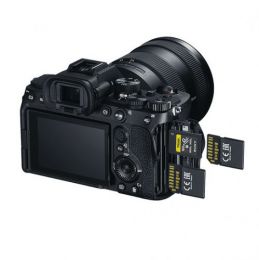 カメラ・レンズSONY　5日間セール大幅値下げ(*^^*) ソニー、カメラ単品60,000円還元の「αウィンターキャッシュバック