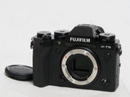 フジフイルム X-T5 ボディ 【中古】(B:105)