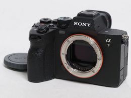ソニー α7 IV ボディ[ILCE-7M4] 【中古】(B:704)